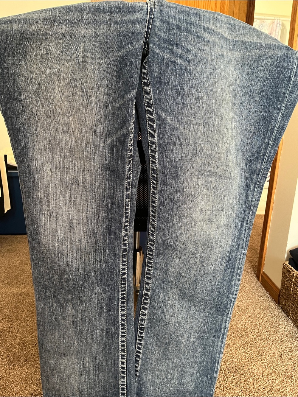 Men’s Buckle Derek Jeans